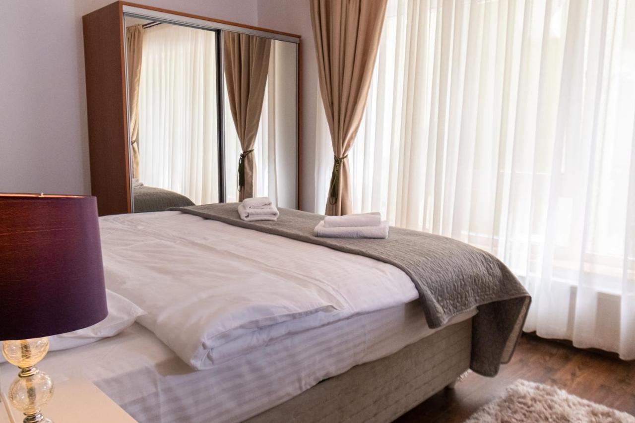 Nature Apartment - Minutes Away From The Old Town And Afi Mall Brassó Kültér fotó