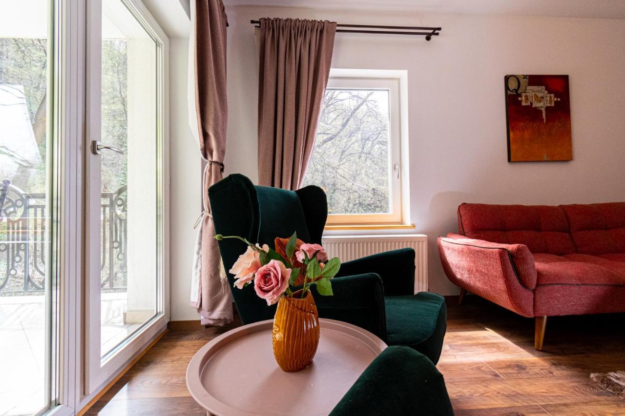 Nature Apartment - Minutes Away From The Old Town And Afi Mall Brassó Kültér fotó